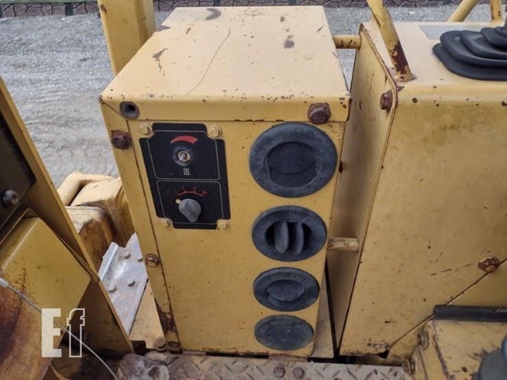 1999-caterpillar-d5c-xl-iii-image-11