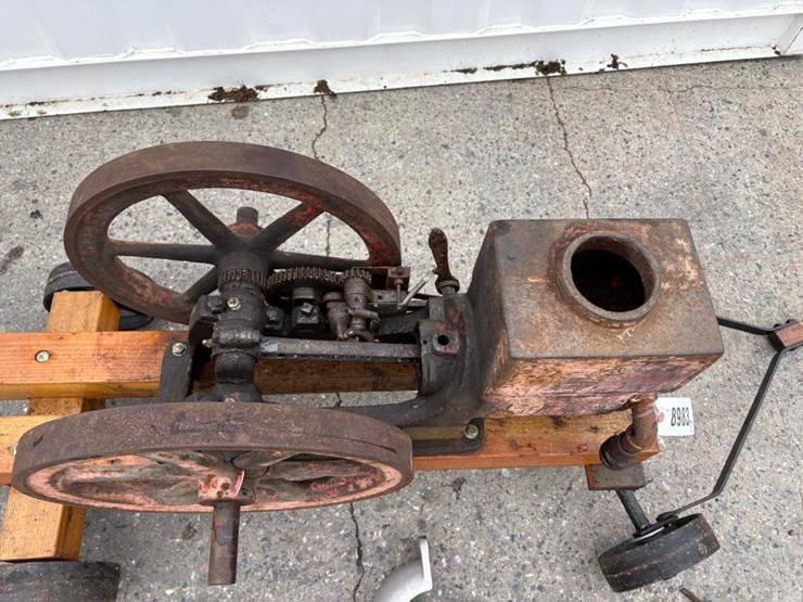 waterloo-boy-1-1/2-hp-image-4