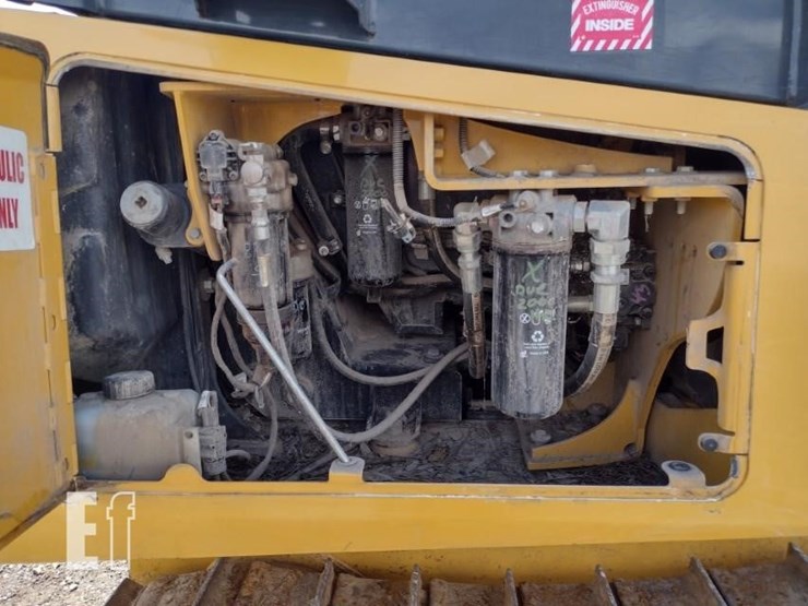 2018-deere-450k-image-41
