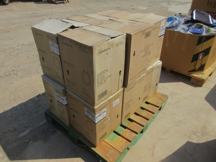 new-unused-seasons-round-wood-toilet-seats,-image-2