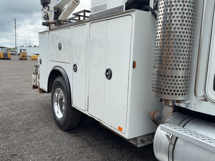 2007-kenworth-t300-image-8