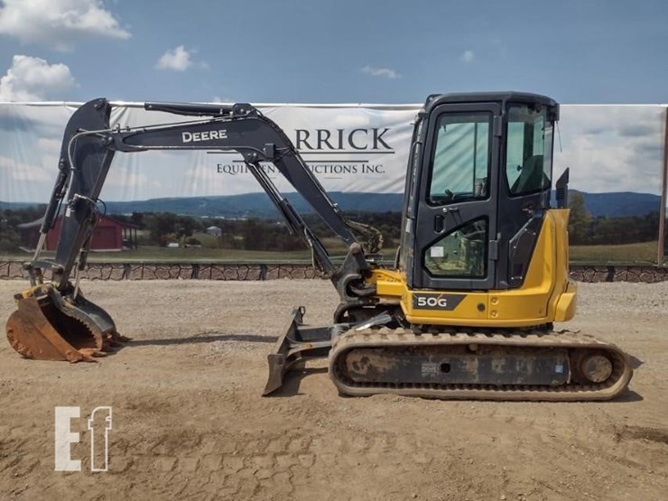 2022-deere-50g-image-1