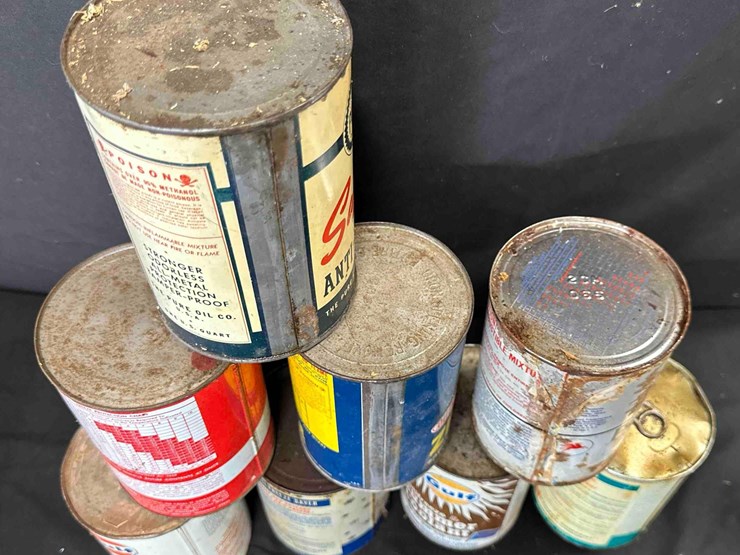 1043---(8)-misc.-vintage-quart-lubricant-cans---some-are-full-image-3
