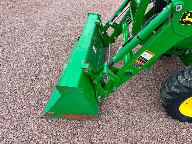 2022-john-deere-3033r-image-22