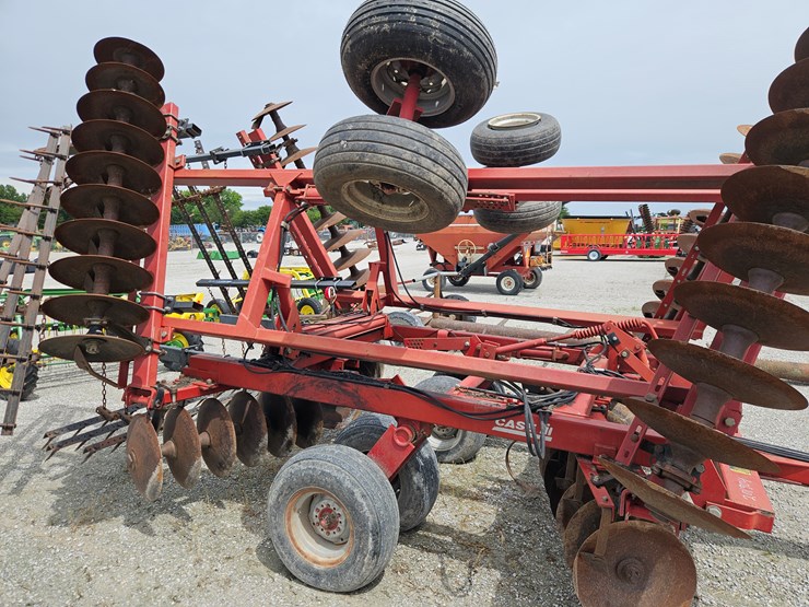 case-ih-3950-image-6