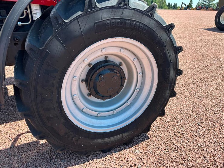 2014-case-ih-maxxum-140-image-12