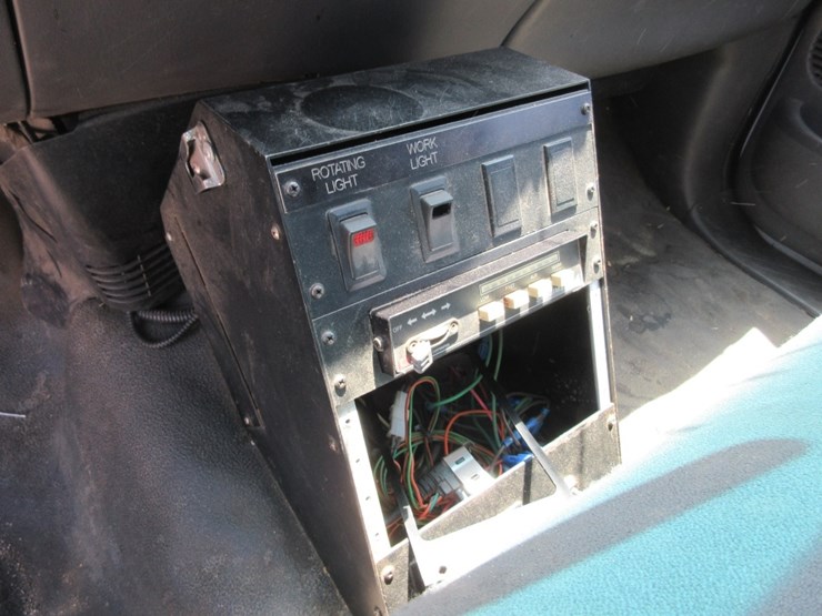 2004-ford-f150-xl-image-11