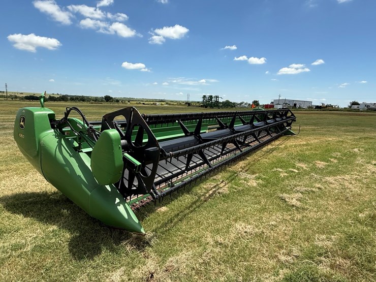 2010-john-deere-635d-image-6