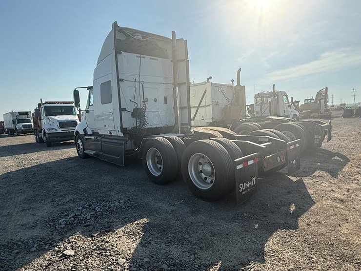 2010-international-prostar-image-6