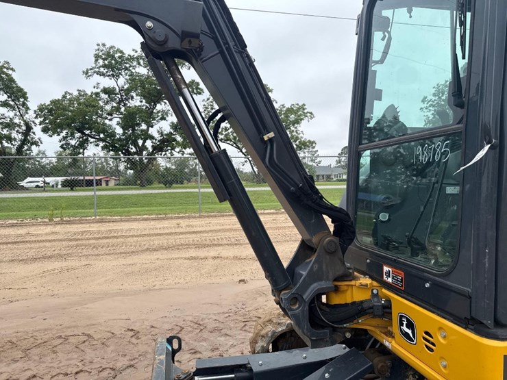 2020-deere-35g-image-20