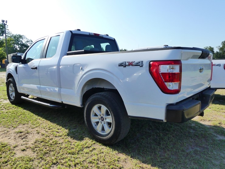 2022-ford-f150-xl-image-4