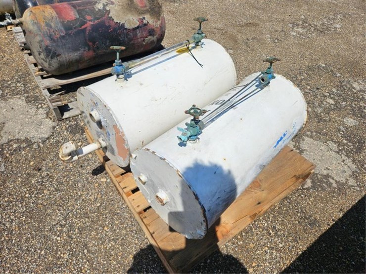 #2557-•-palllet-of-expansion-tanks-image-4