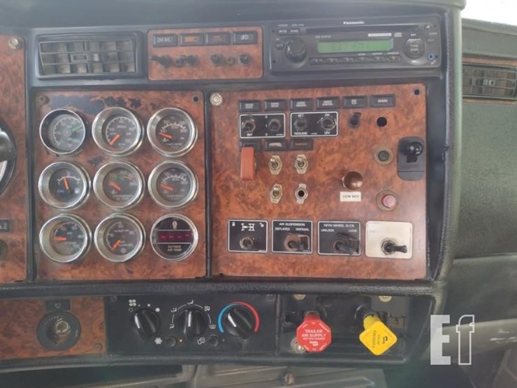 2006-kenworth-w900-image-7