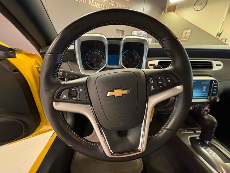 2013-camaro-1lt-rs-coupe-image-17