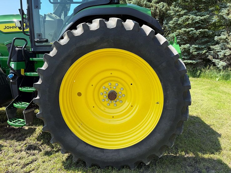 2021-john-deere-8r-340-image-64
