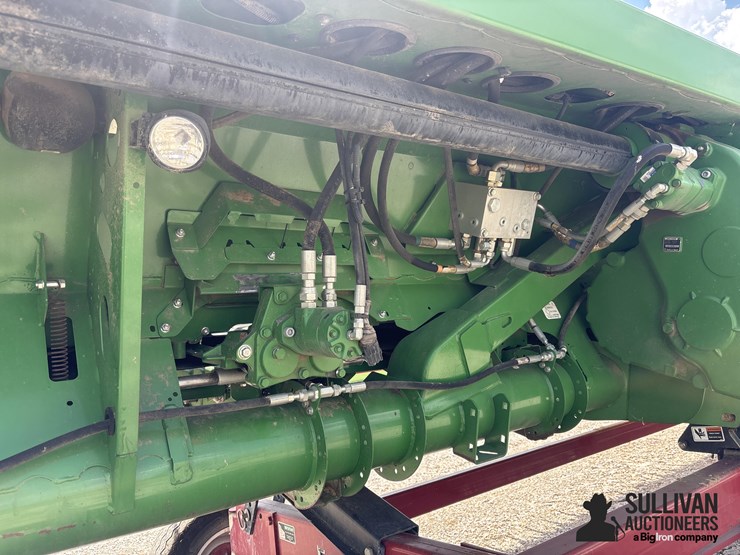 2018-john-deere-635fd-image-12