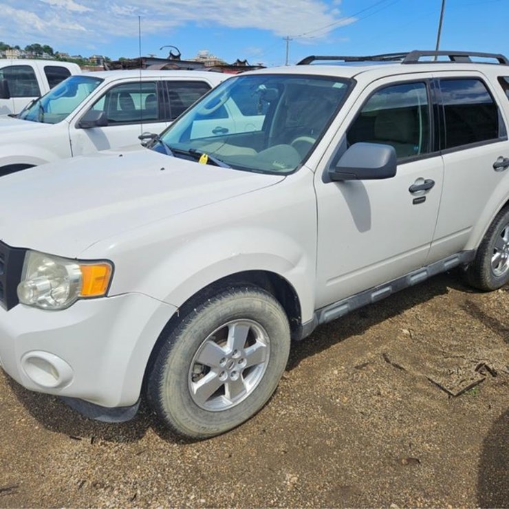 2011 FORD ESCAPE