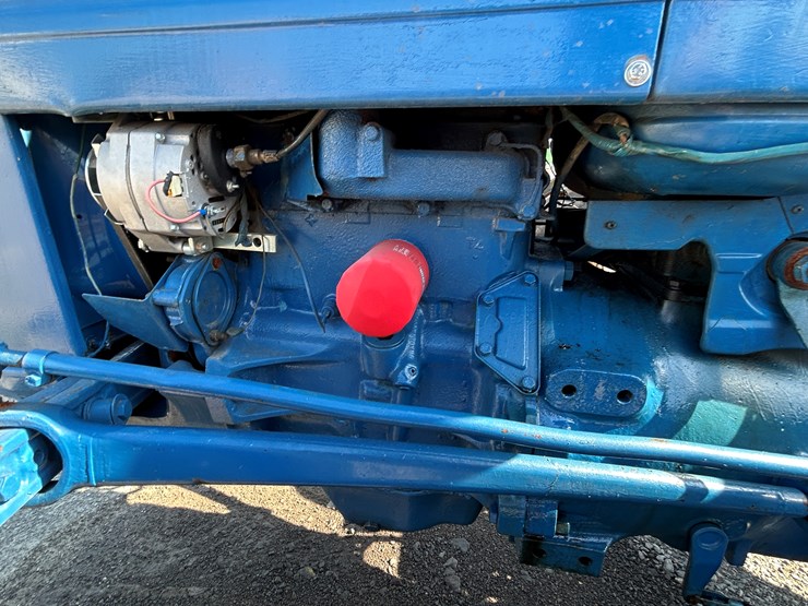 ford-4000-image-18