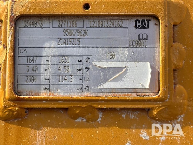 2014-caterpillar-950m-image-61