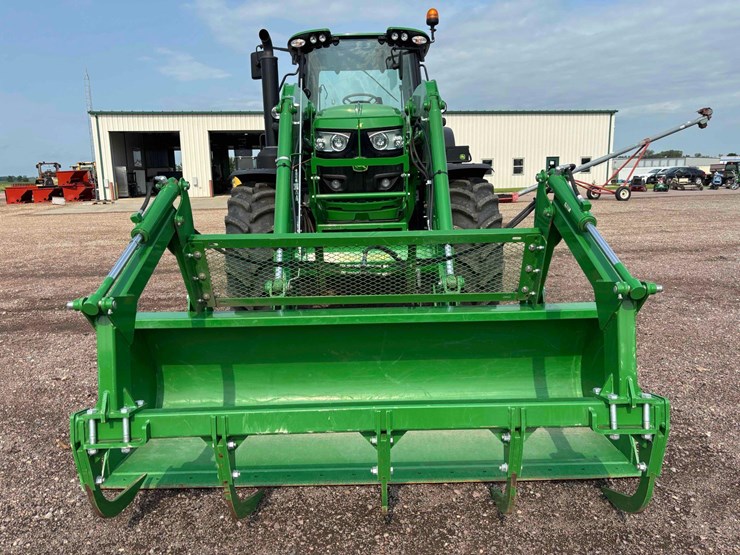 2023-john-deere-6155m-image-6