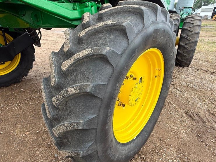 john-deere-4830-image-11