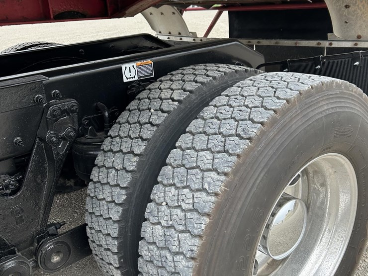 2019-kenworth-t800-image-19