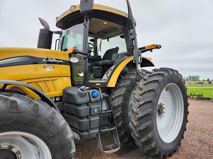 2012-challenger-mt645d-image-16