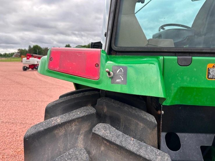 1996-john-deere-7400-image-44