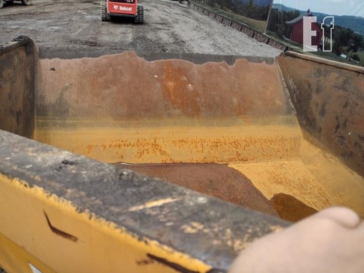 2017-jcb-6tst-image-12