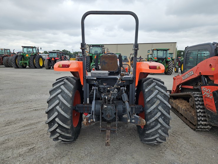 2021-kubota-m6s-111-image-10