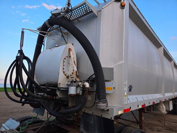 2004-walinga-feed-trailer-image-1