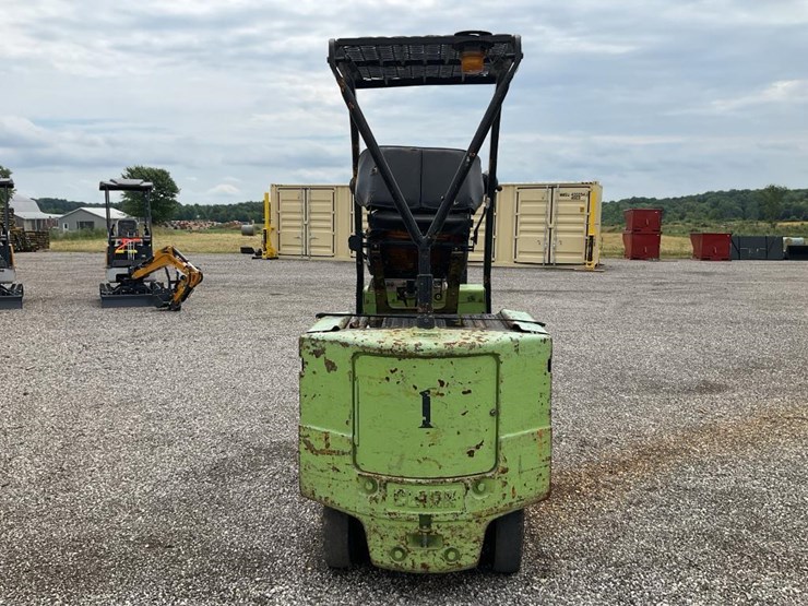 #1351-•-clark-electric-towmotor-image-3