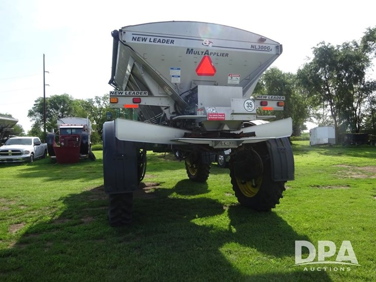 2016-john-deere-r4045-image-24