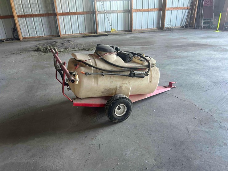huskee-pull-type-sprayer-image-4