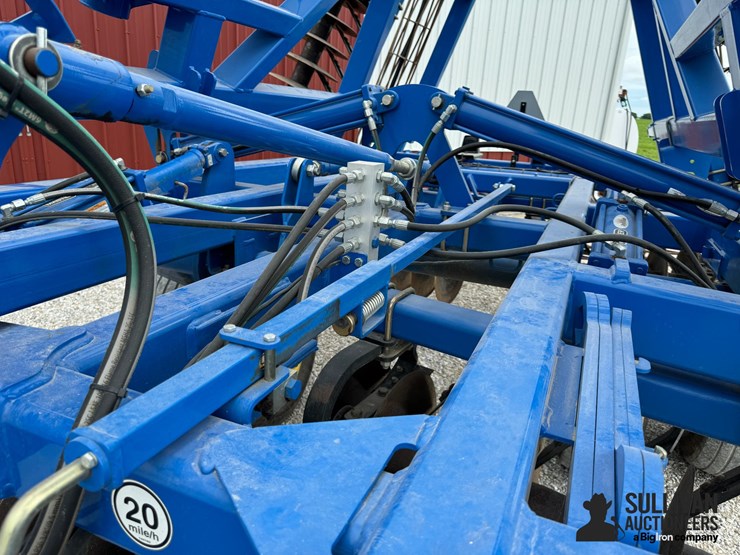 2011-landoll-7431-26-image-12