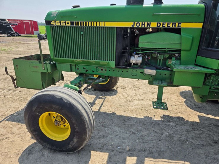 1988-john-deere-4650-image-34