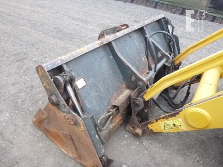 2004-komatsu-wb150aws-image-21