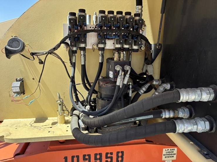 2007-jlg-400s-image-16