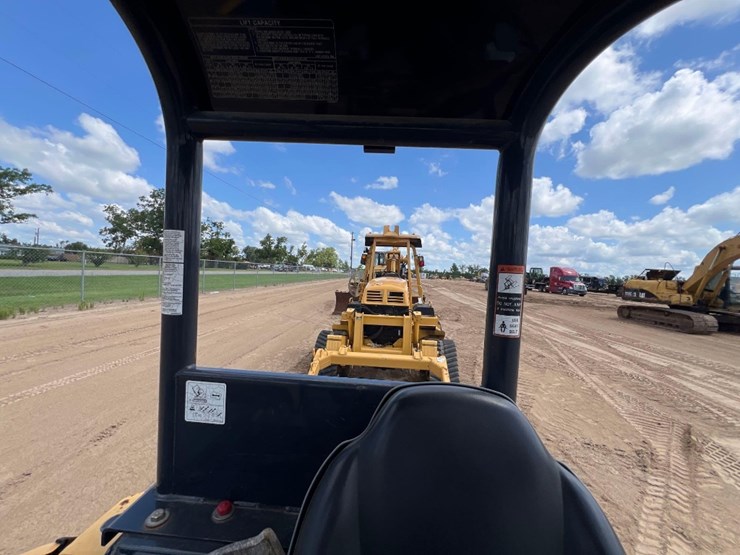 2015-deere-35g-image-34