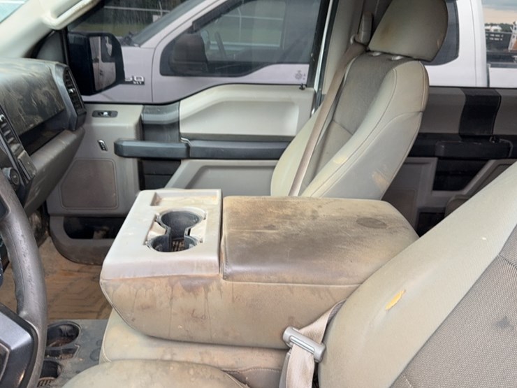 2017-ford-f150-image-19