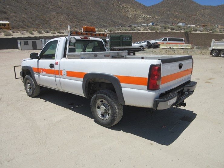 2007-chevrolet-2500hd-image-2