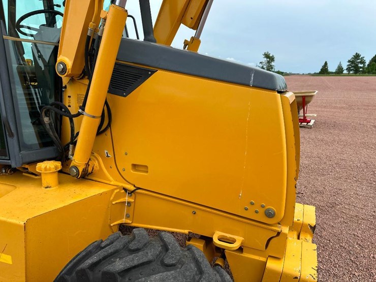 2006-deere-310sg-image-46