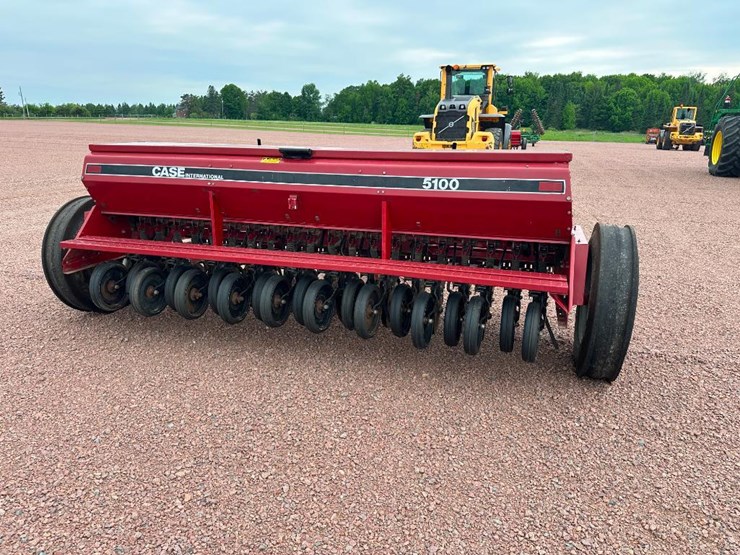 case-ih-5100-image-5