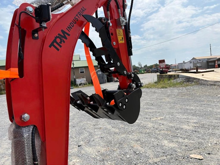 tpm-16-mini-excavator-image-7