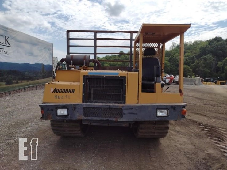 2015-morooka-mst800vd-image-2