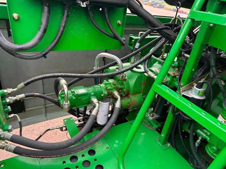 2007-john-deere-9860-sts-image-75
