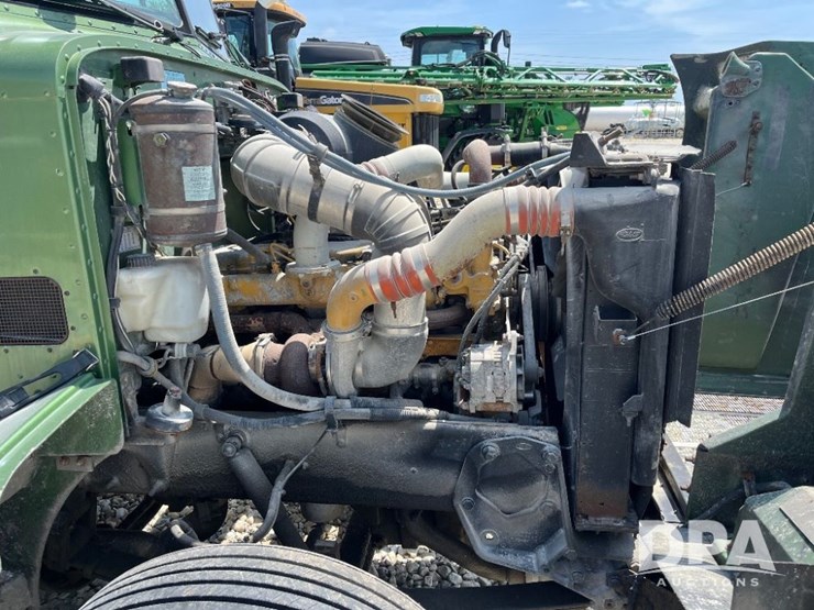 1999-peterbilt-385-image-87