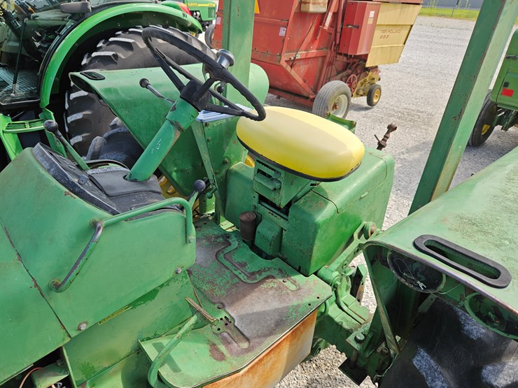 1969-john-deere-3020-image-7