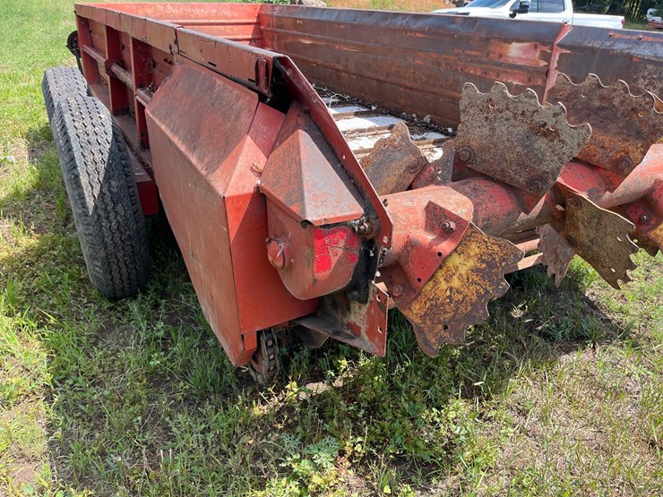 new-holland-791-image-16