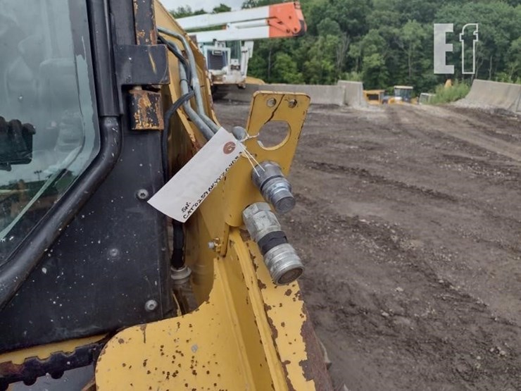 2012-caterpillar-259b3-image-15